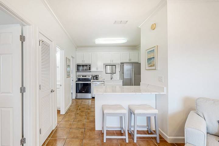 Vacation apartment for 8 people, with pool and balcony in Alabama