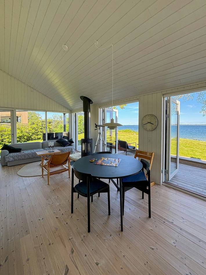 Ferieudlejning for 4 personer, med Terrasse og Have i Holbæk