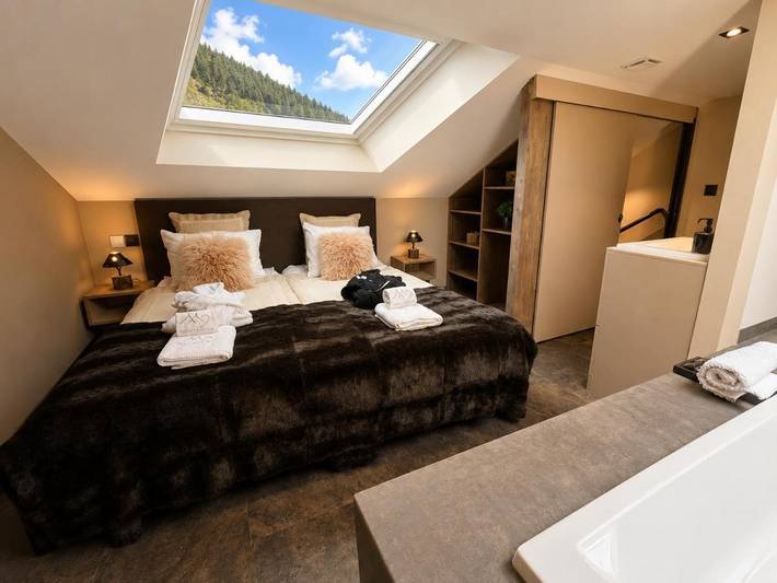 Gîte pour 4 personnes, avec jacuzzi et sauna dans Lac de Montriond