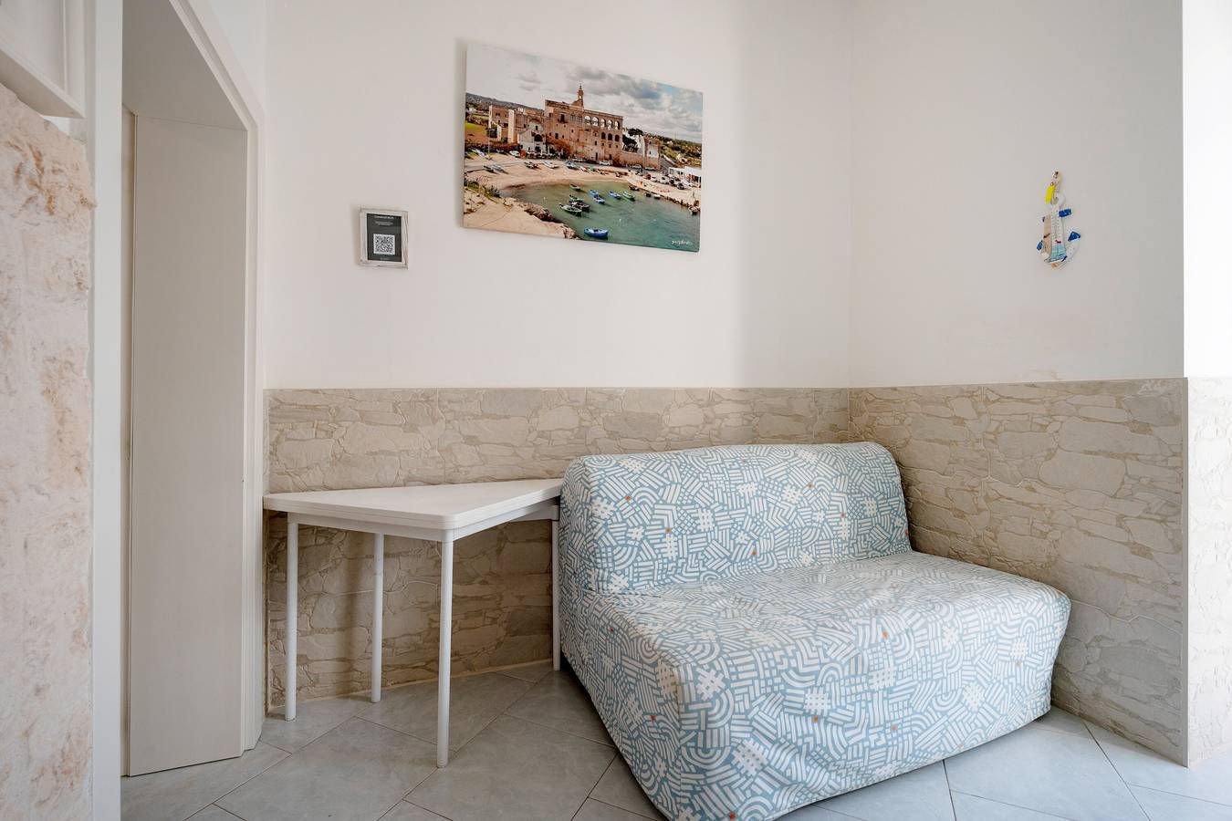 Entire apartment, Apartment 'La Veranda' with Sea View, Wi-Fi and Air Conditioning in Polignano a Mare, Bari Province