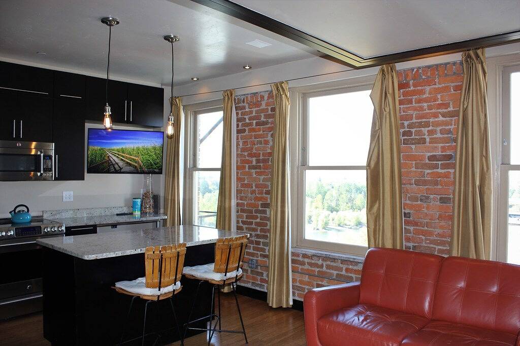 Ganze Wohnung, Studio Wohnen im Iconic Wilma Gebäude in Missoula, Lolo Nationalwald