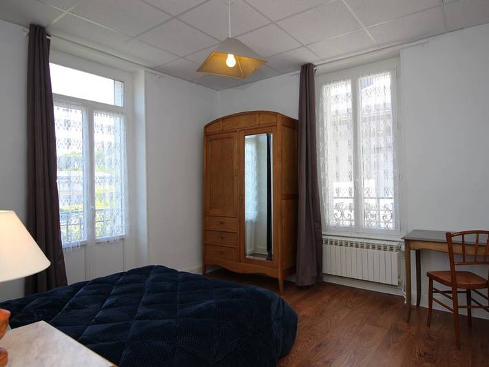 Appartement entier, Appartement lumineux T4, proche centre et thermes, La Bourboule in La Bourboule, Parc naturel régional des Volcans d'Auvergne
