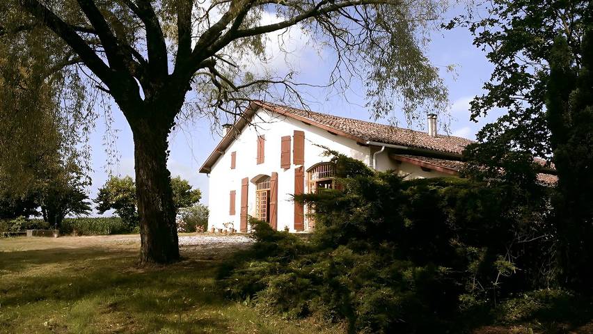Gîte pour 12 personnes, avec jardin et terrasse