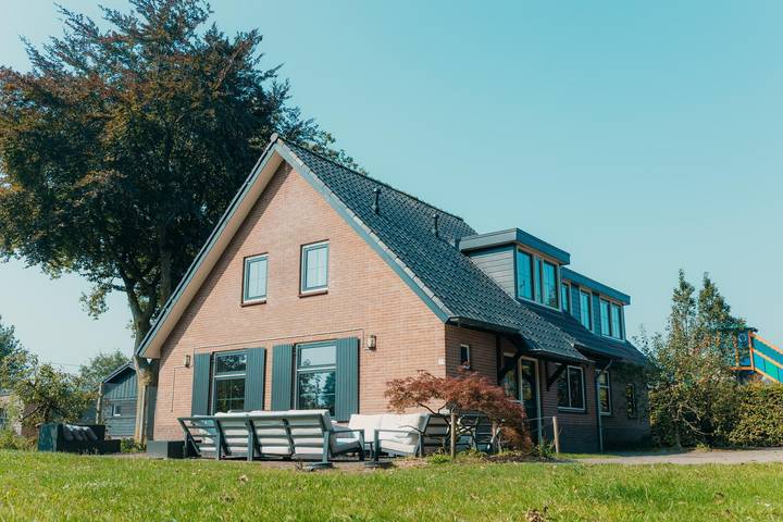 Vakantiehuis voor 20 personen, met Tuin en Kinderzwembad in Barneveld Gemeente