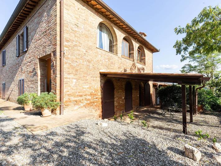 Agriturismo per 3 persone, con Giardino e Piscina in Siena e dintorni