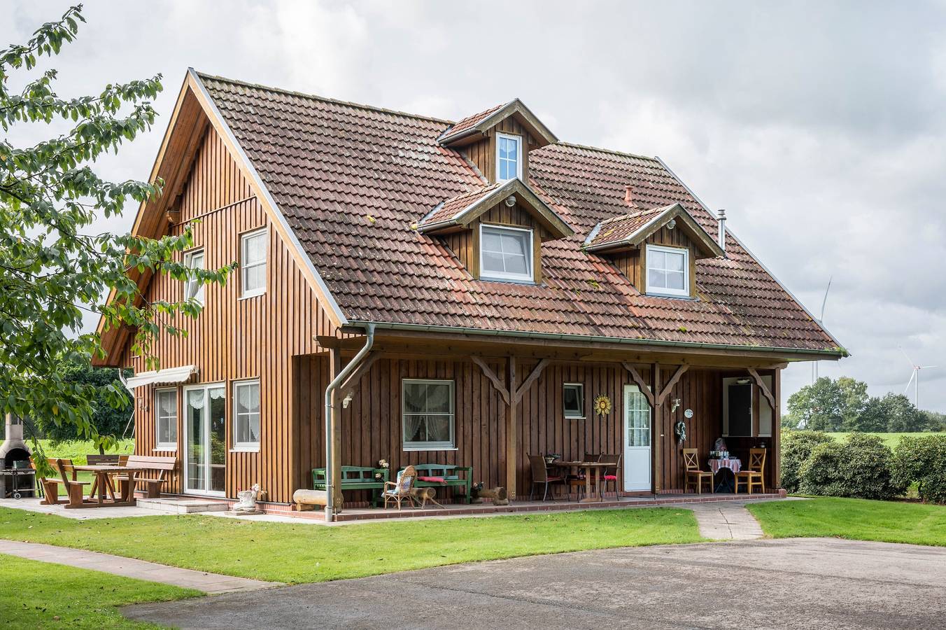 Das Große Gästehaus mit Pool, Wlan und Garten; (Haustierfreundlich) in Sudwalde, Naturpark Wildeshauser Geest