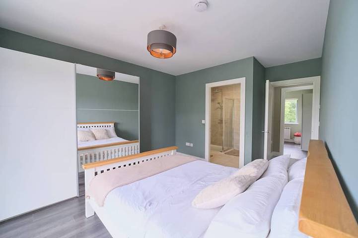 3 Bedroom Duplex Apartment By Travel Lets Short Term Rental Agency Donegal Town in Donegal, County Donegal