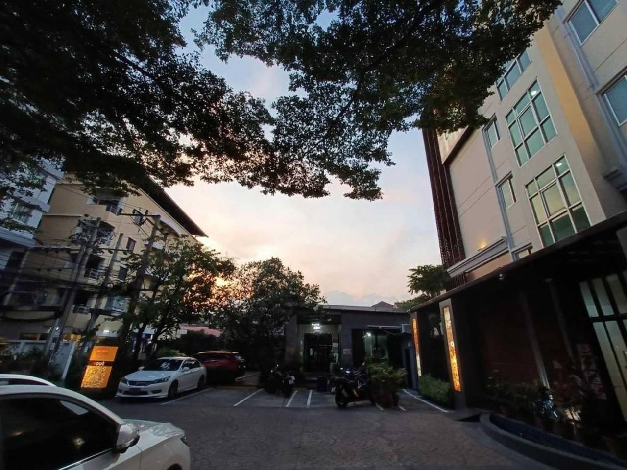 Stylish Deluxe Dbl | Peaceful Bangkok Escape in Bangkok, Thailand