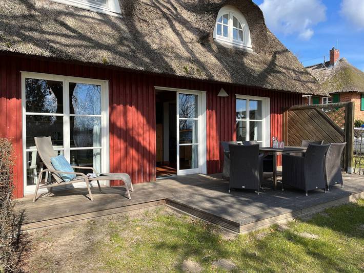 Ferienwohnung für 5 Personen, mit Garten und Sauna sowie Seeblick und Ausblick, kinderfreundlich in Krakow am See - 2