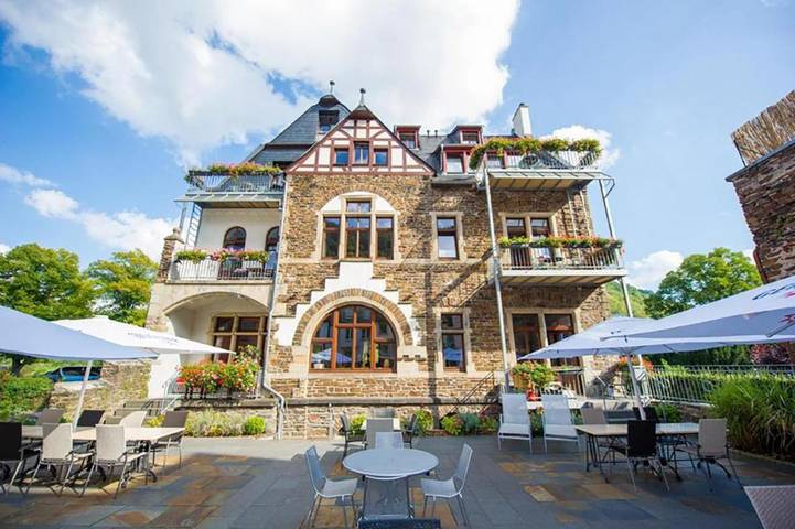 Hotel für 4 Personen, mit Sauna und Terrasse sowie Ausblick, mit Haustier in Cochem