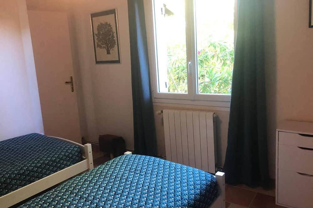 Villa \"Millésime\" 8 p. avec piscine et jacuzzi in Biganos, Arcachon region