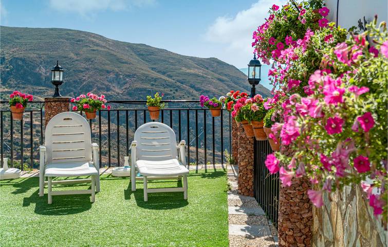 Apartamento Golco Terrace: ¡Parking, Piscina e Internet! in Mecina Bombarón, Alpujarra de la Sierra