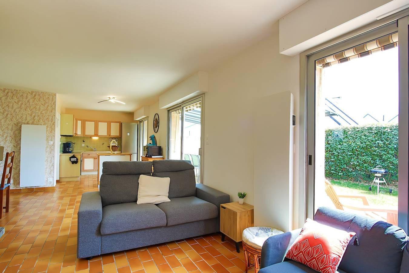 Ferienhaus „Les Volets Bleus“ mit Terrasse, privatem Garten und Wlan in Pirou, Coutances und Umgebung