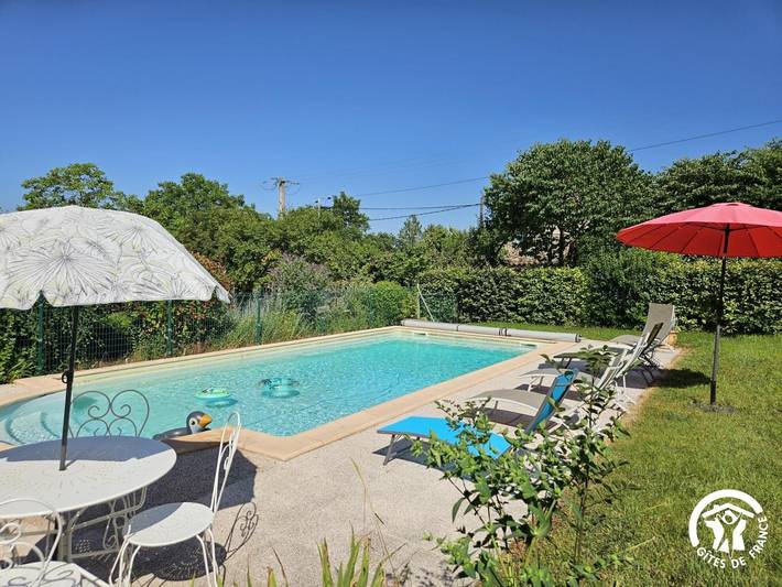 Maison de vacances pour 10 personnes, avec terrasse ainsi que piscine et jardin dans le Tarn