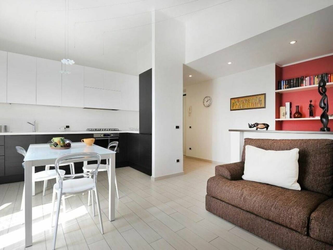 Entire apartment, Garigliano in Milan, Milan Province