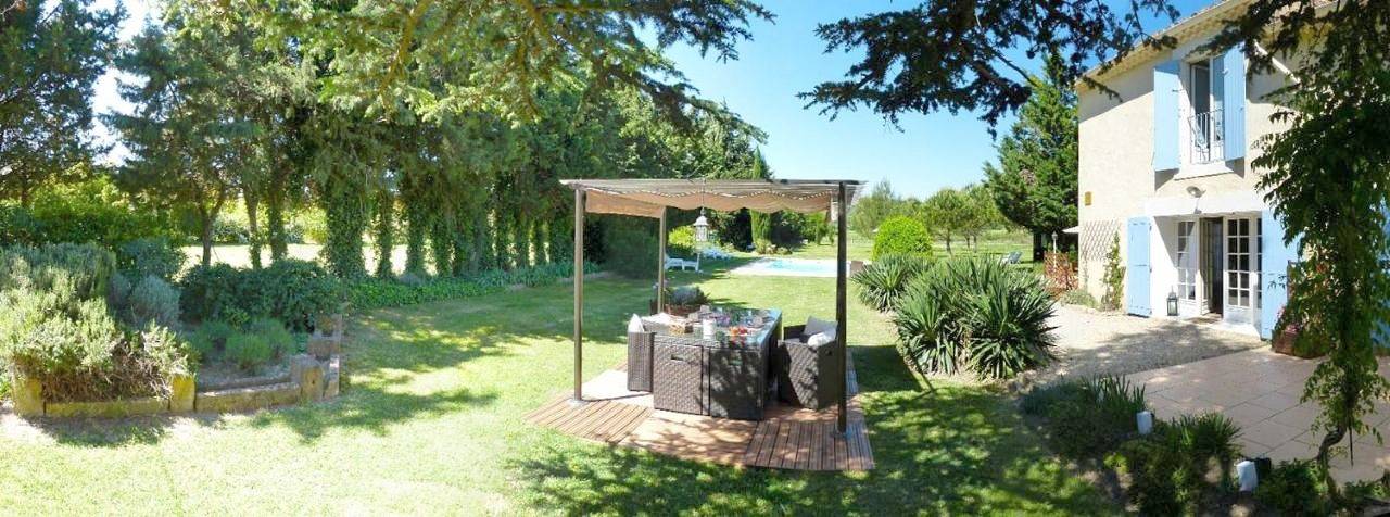 Double Room with Garden View in Sernhac, Région de Nîmes