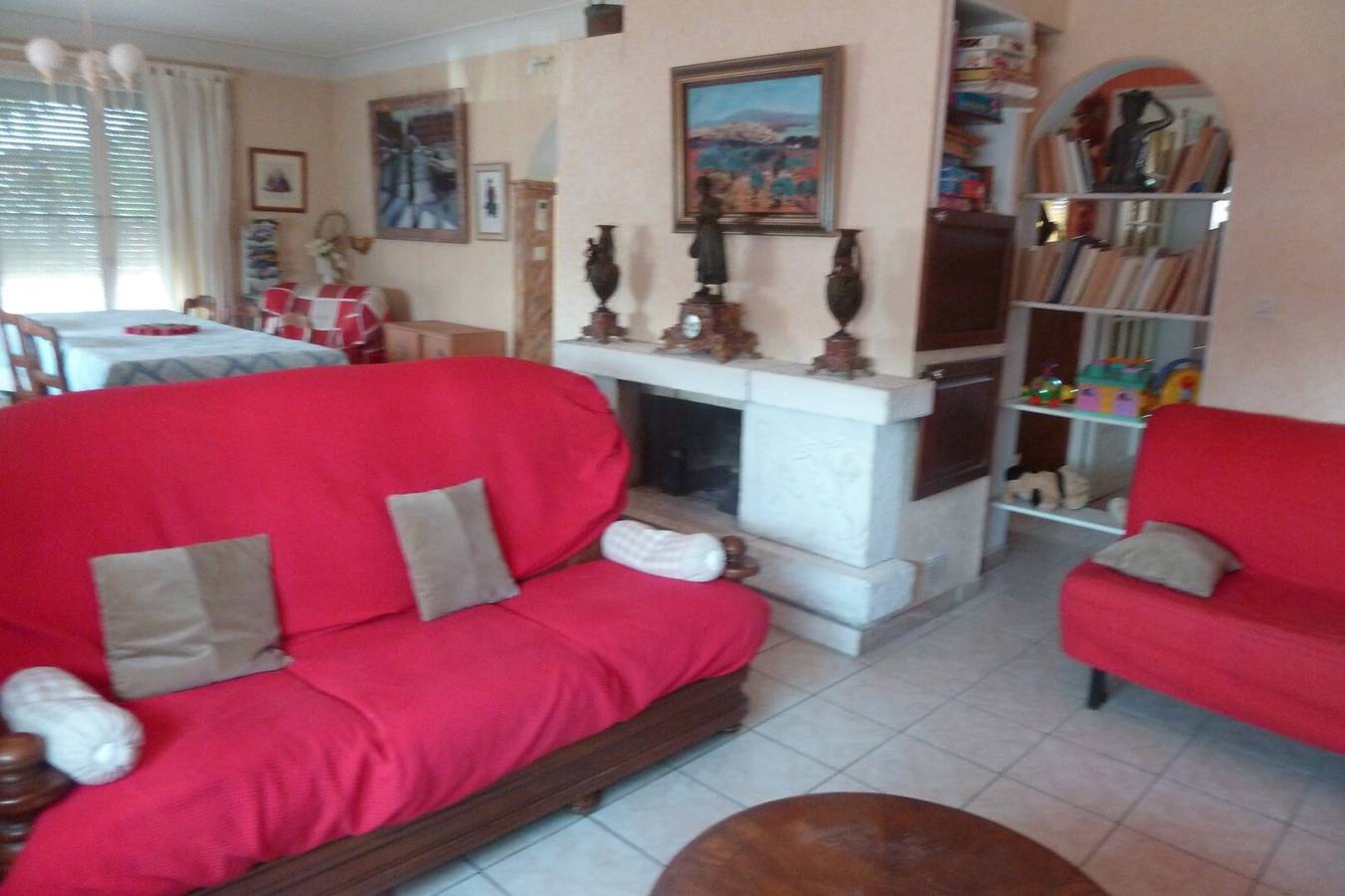Gîte La Villa Vigneronne : maison de vacances avec piscine privée, Wi-Fi et climatisation in Castelginest, Toulouse et ses environs