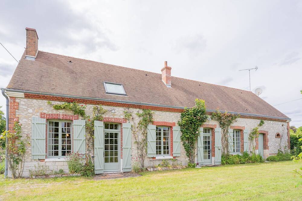 Renovated Longere Design, With Garden, 1H30 From Paris, Charming Village On Foot in Montargis und Umgebung