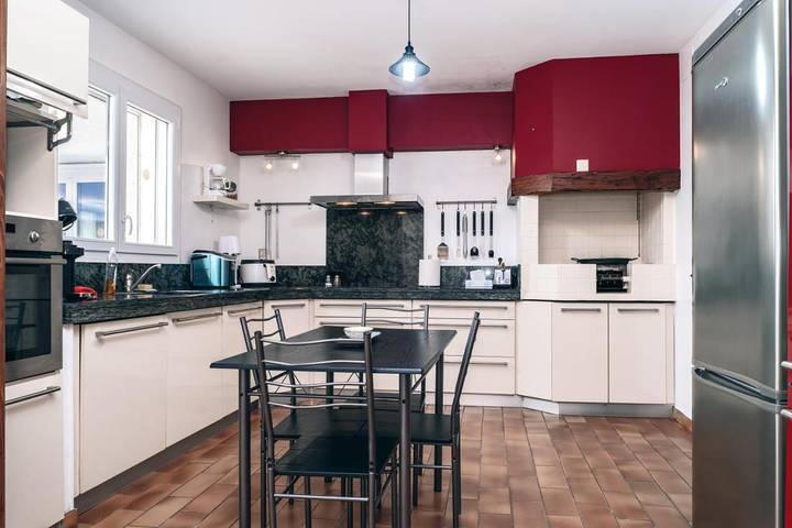 Location de vacances pour 12 personnes, avec jardin et piscine, adapté aux familles à Cuxac-d'Aude - 4