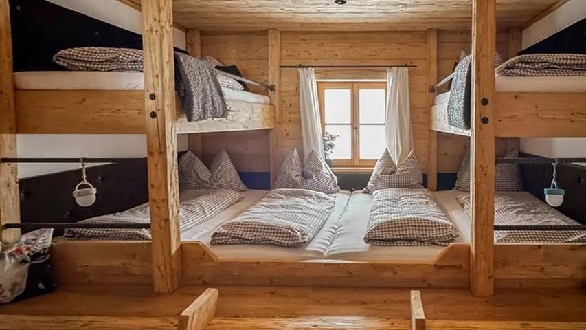 Ferienwohnung für 8 Personen, mit Garten