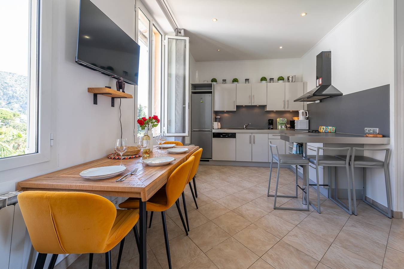 Appartement entier, Appartement de vacances pour 6 personnes avec balcon in Beaulieu-sur-Mer, Côte méditerranéenne (France)