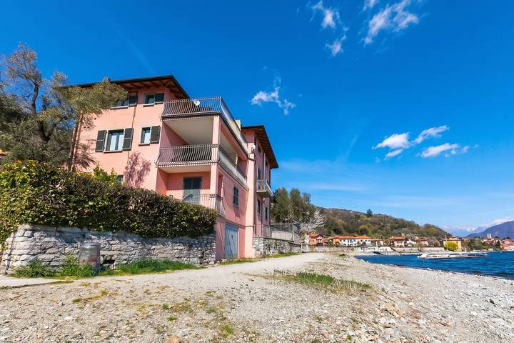 Hel lejlighed, Ferielejlighed for 4 personer med børnepool in Santa Maria ved Comosøen, Comune di San Siro