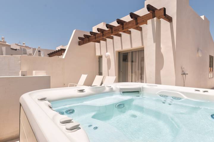 Ferienhaus für 6 Personen, mit Whirlpool und Kinderpool sowie Terrasse - 1