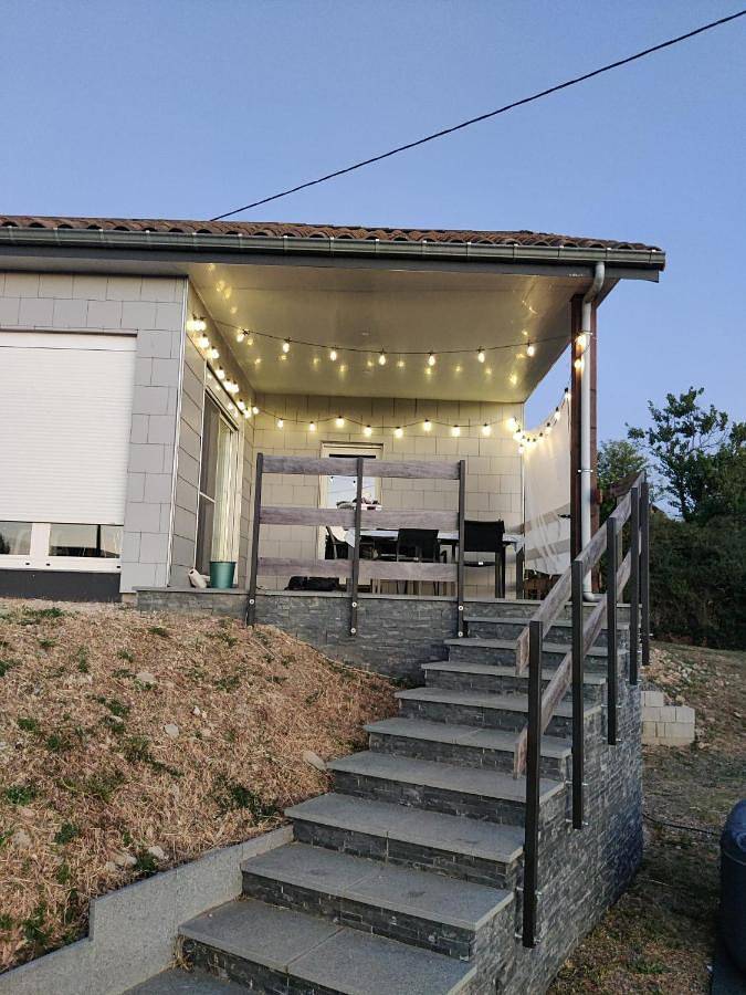 Location de vacances pour 7 personnes, avec vue et jardin à Beaulieu (Largentière)