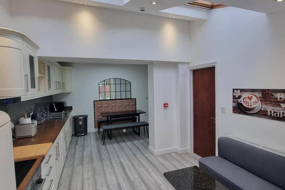 Suite with kitchenette 2 in London Colney, Hertfordshire