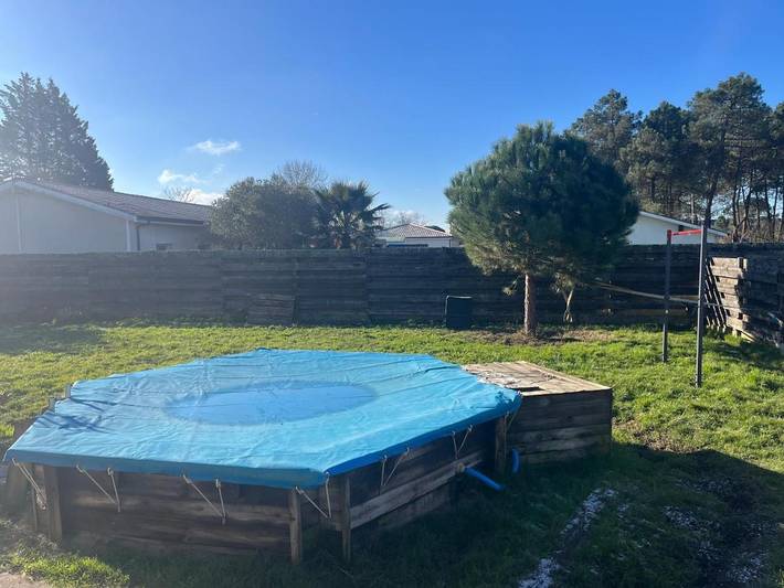 Gîte pour 4 personnes, avec vue ainsi que piscine et jardin, animaux acceptés à Arsac - 4
