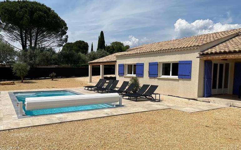 Location de vacances pour 6 personnes, avec Terrasse et Jardin ainsi que Piscine et Vue à Salazac - 3