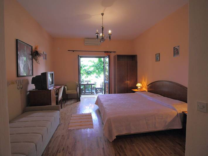 Gîte pour 3 personnes, avec terrasse à Cavtat - 2