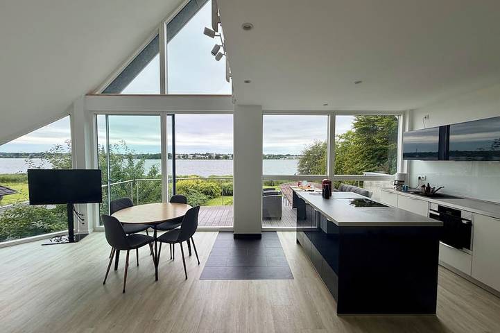 Ferienwohnung für 6 Personen, mit Balkon und Whirlpool sowie Garten in Fahrdorf