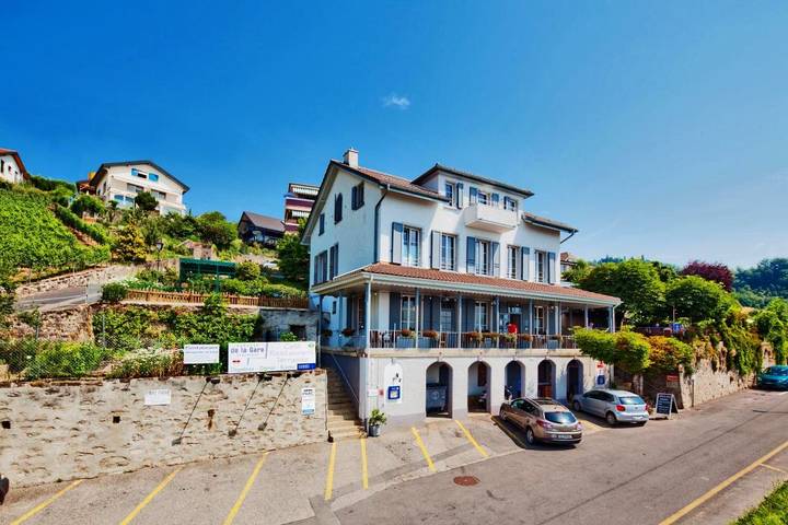 Hôtel pour 2 personnes, avec Terrasse et Jardin ainsi que Vue sur le lac et Vue dans Grandvaux