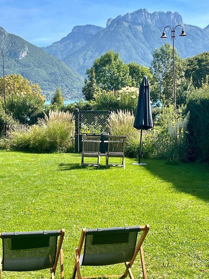 Chalet pour 4 personnes, avec vue ainsi que jardin et terrasse sur le Lac d'Annecy - 3