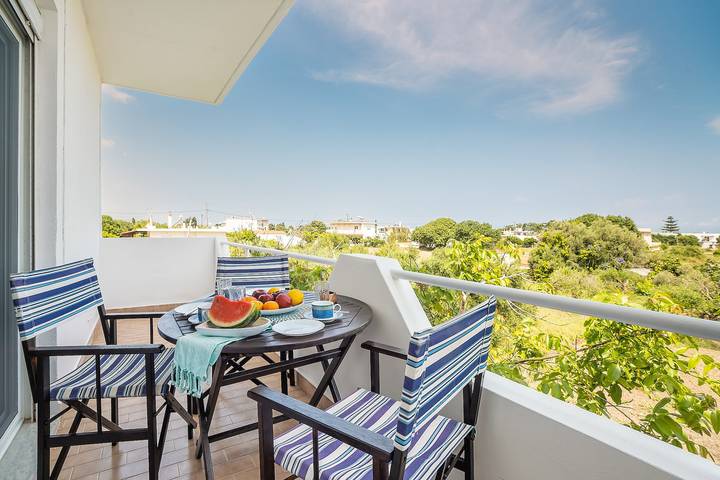 Vacation rental for 3 people, with Balcony and Yard