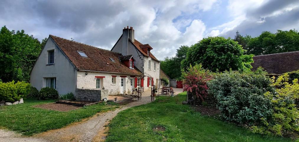Chambre 'L'étable' avec piscine partagée, terrasse partagée in Cheverny, Sologne