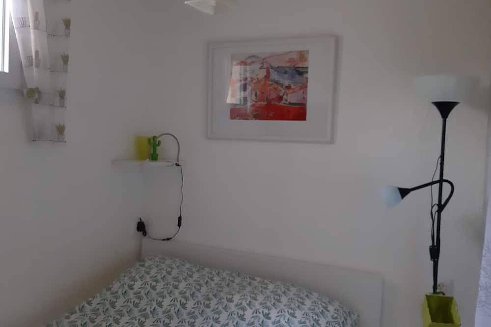 Appartement entier, Exceptionnel vue de la terrasse sur mer sans vis à vis ensoleillé et calme in Côte Vermeille, Collioure