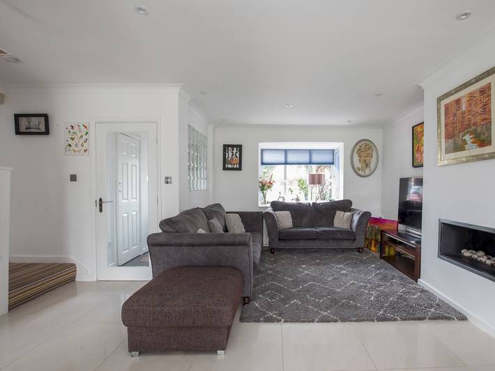 Gorgeous Family Home Near River Thames-Old Windsor - Pass the Keys in Berkshire