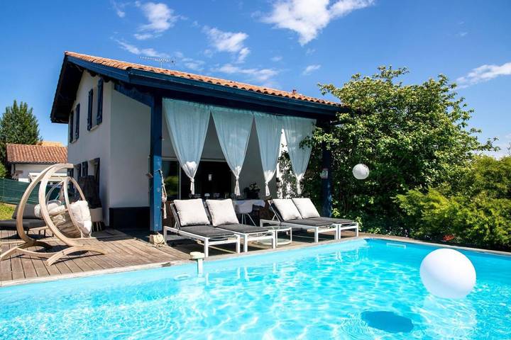 Villa pour 8 personnes, avec piscine et jardin à Saint-Jean-de-Luz