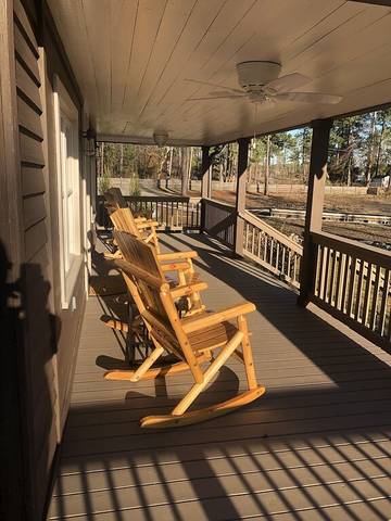 Log Cabin for 5 Guests in Lake Murray, South Carolina, Picture 2