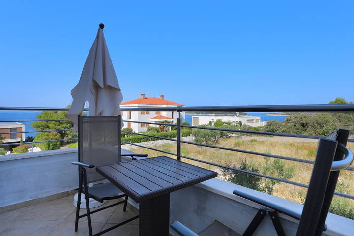 Ferienwohnung für 2 Personen, mit Balkon/Terrasse in Rogoznica