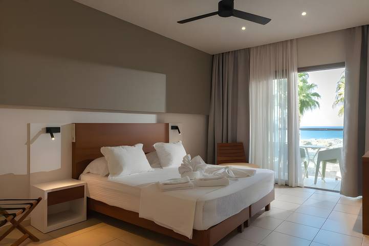 Villa 'One Bedroom Villa with Pool View' with Wi-Fi and Air Conditioning in Malia, Iraklio-Heraklio region