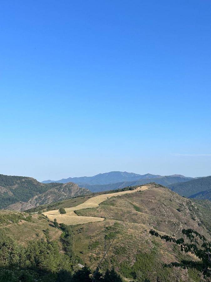 Location de vacances pour 10 personnes, avec Terrasse ainsi que Jardin et Vue à Gabriac - 3