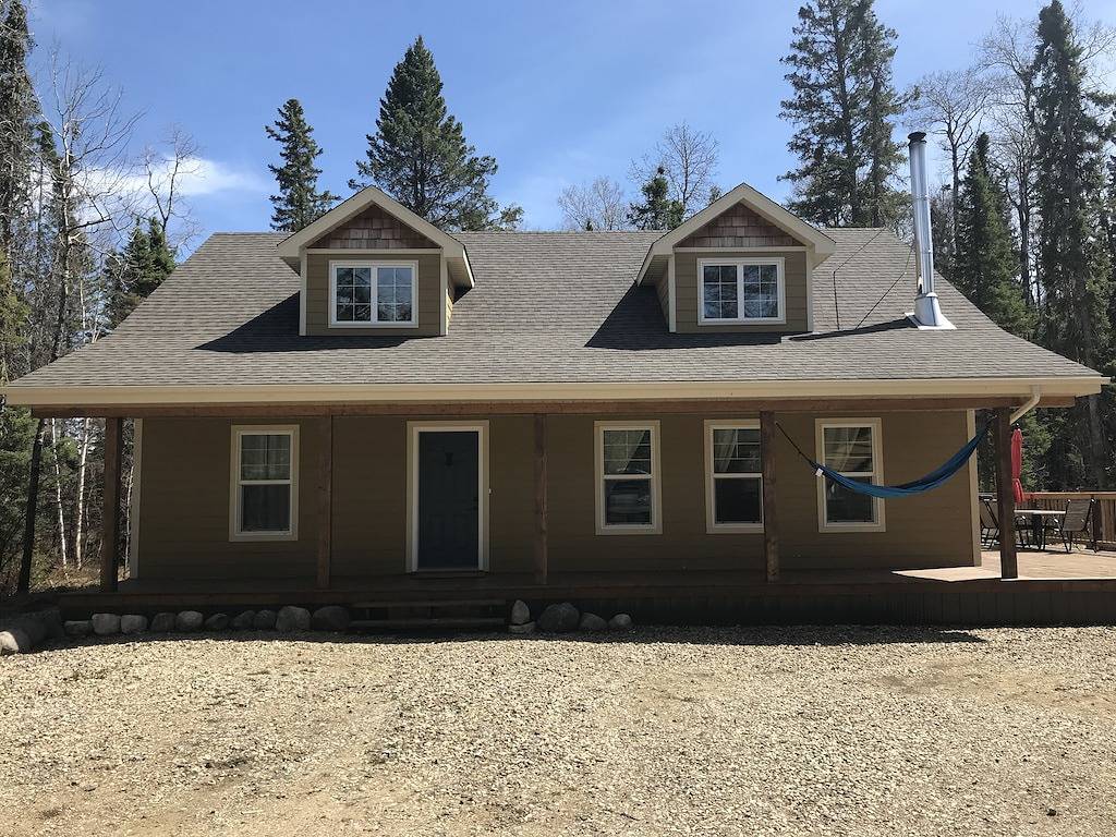 Cabin Rentals And Lodges for 8 Guests in Manitoba, Canada