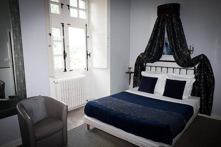 Gîte pour 2 personnes, avec terrasse ainsi que vue et jardin à Tulle - 2