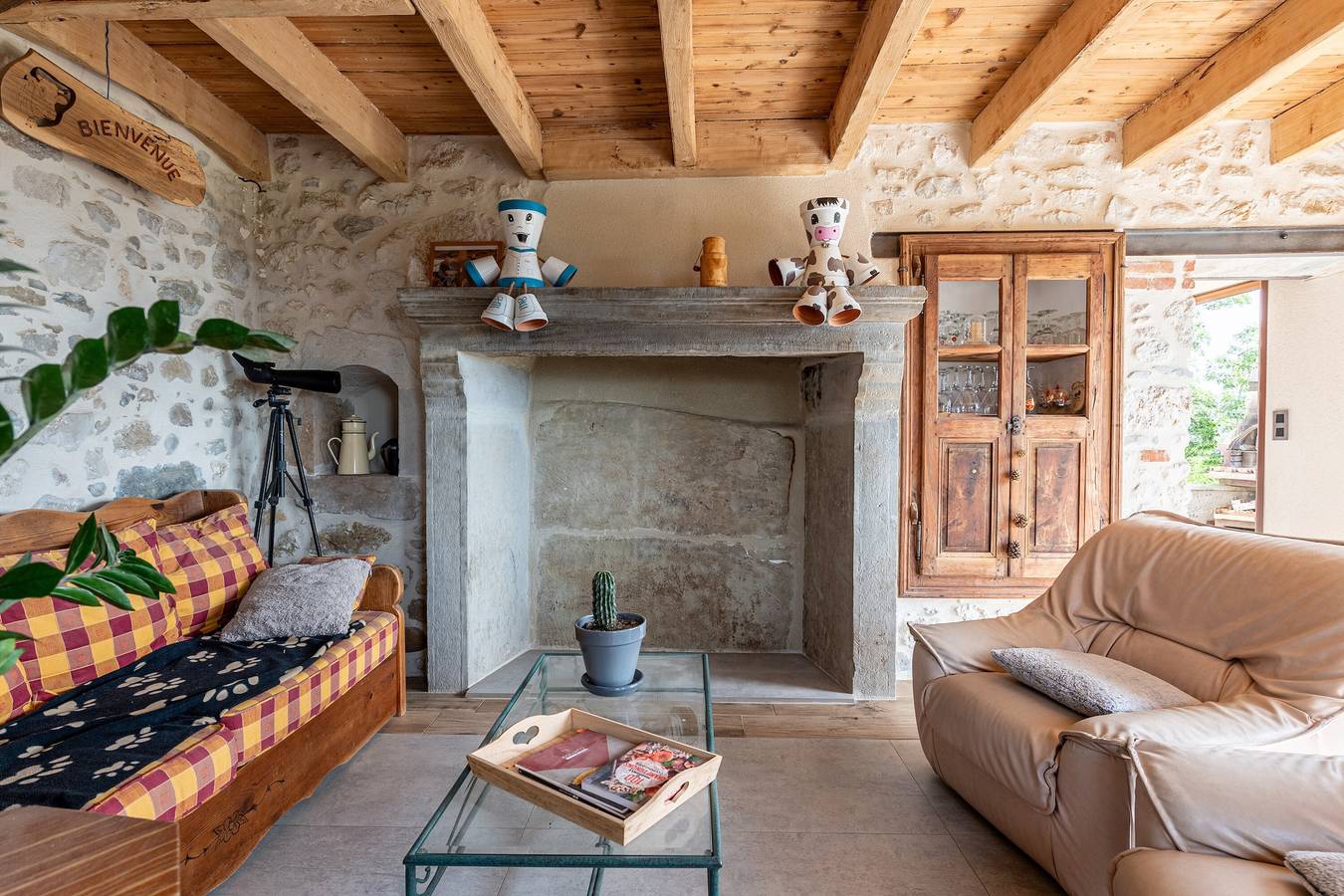Maison d'hôtes 'Chambre Verte' avec vue sur les montagnes, terrasse privée et jardin partagé in Moye (Haute-Savoie), Région d'Annecy