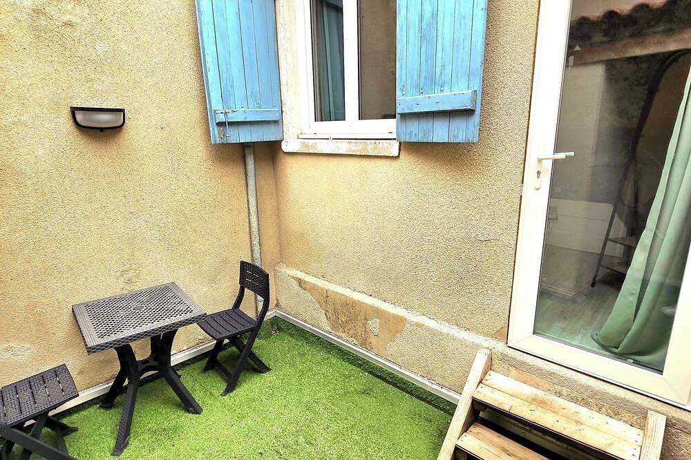 Appartement entier, Besson Bey Ii - Idéal Couple & pros - Patio - Wifi - Proche gare - Centre ville in Angoulême, Charente