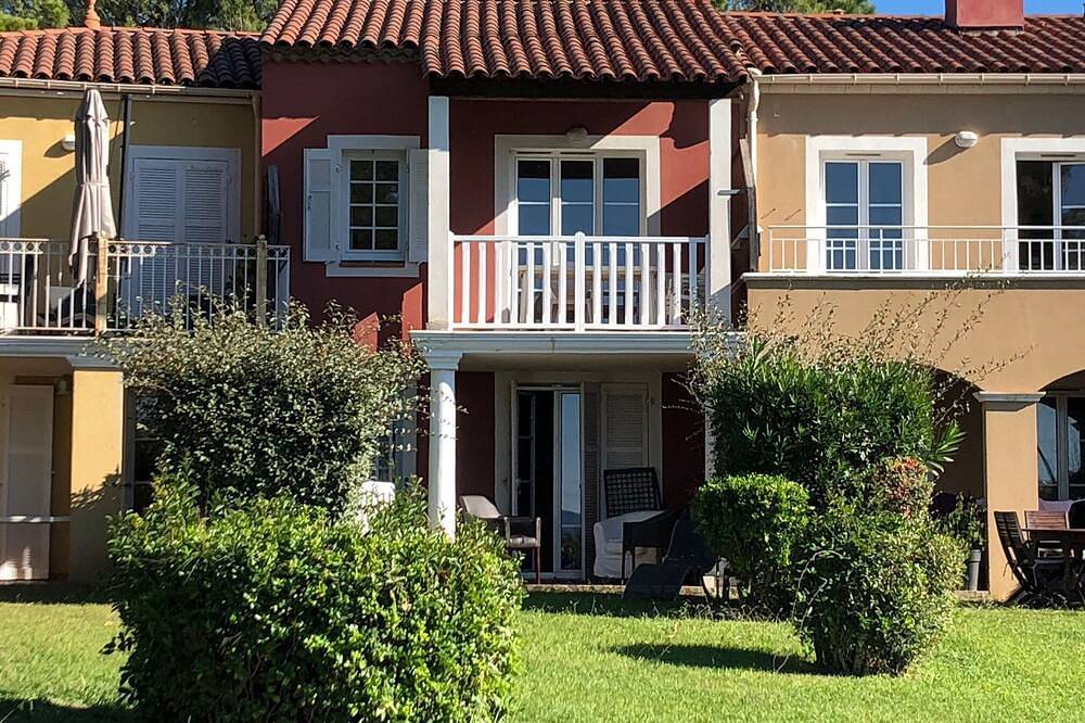 Ganze Wohnung, Agay/Rivages du Lac/Apartment 4-5 pers/superb sea view/pool/wifi/climate in Le Dramont, Saint-Raphaël