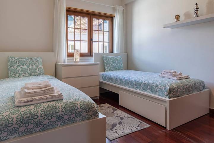 Ganze Wohnung, Casa Miha - Zwei Schlafzimmer Wohnung, Schläft 4 in Sintra, Naturpark Sintra-Cascais